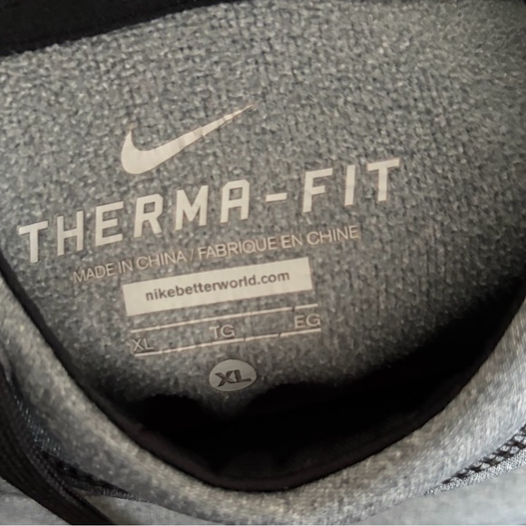 Nike Women's Black and Gray Hoodie - Size XL, Good Condition - Picture 3 of 6